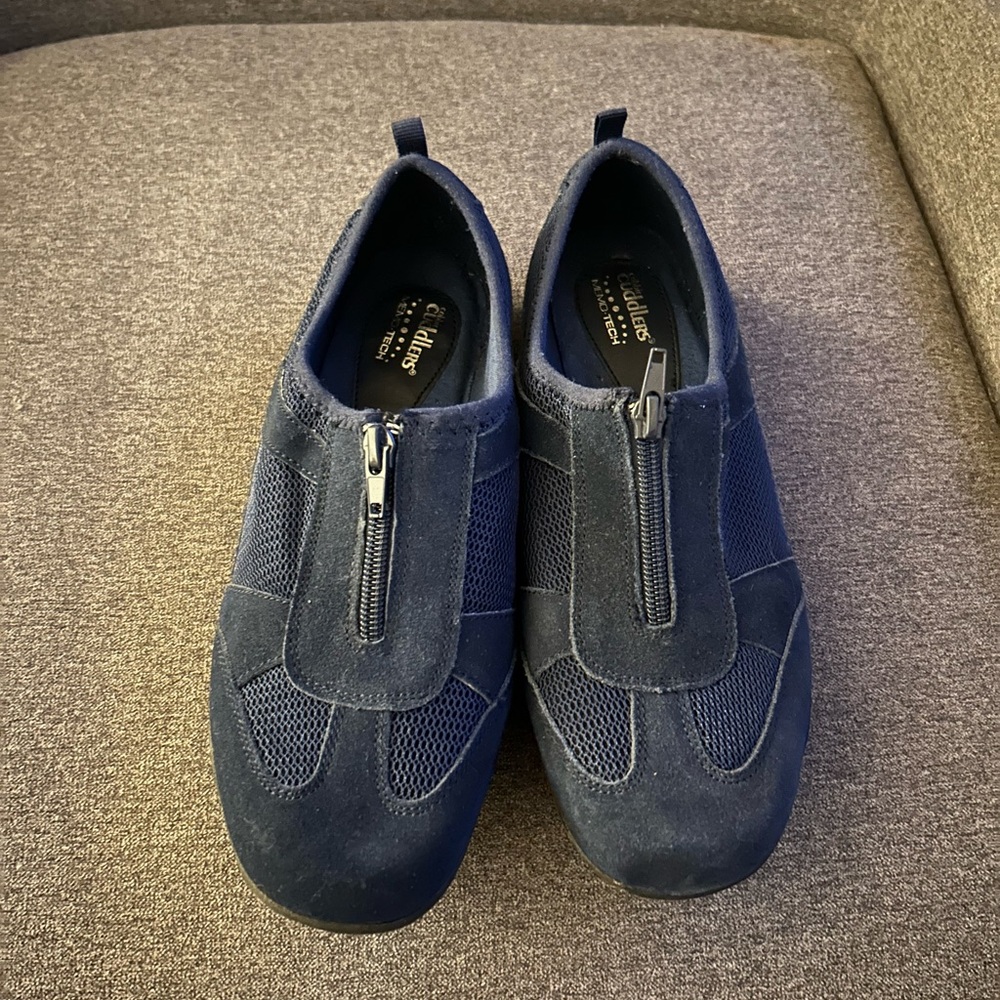 Connie cuddlers Navy Blue Casual Shoes size 9